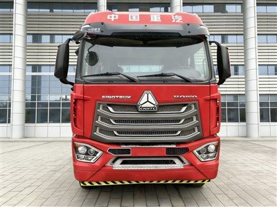 Truk Traktor HOWO 4×2